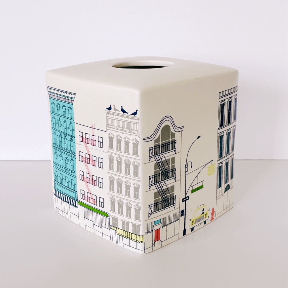 Kate Spade New York Lenox Hopscotch Drive About Town Ceramic Tissue Box
